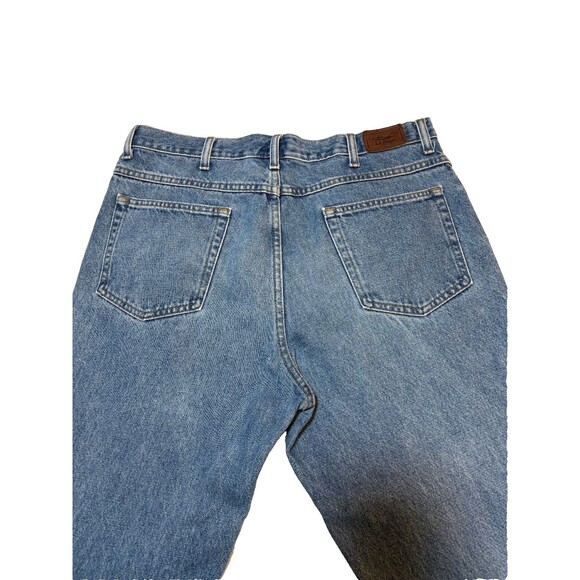 LL Bean Men's Classic Fit Straight 100 % Cotton Wash Denim Blue Jeans - 36x28 - Picture 2 of 6